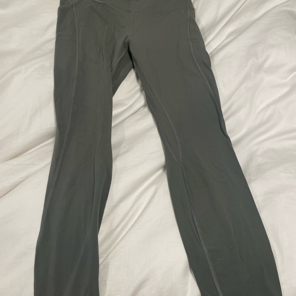 Lululemon gray sage Align leggings with pockets 25” size 8
